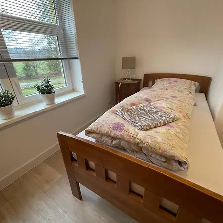 2 Schlafzimmer 4 Einzelbetten *