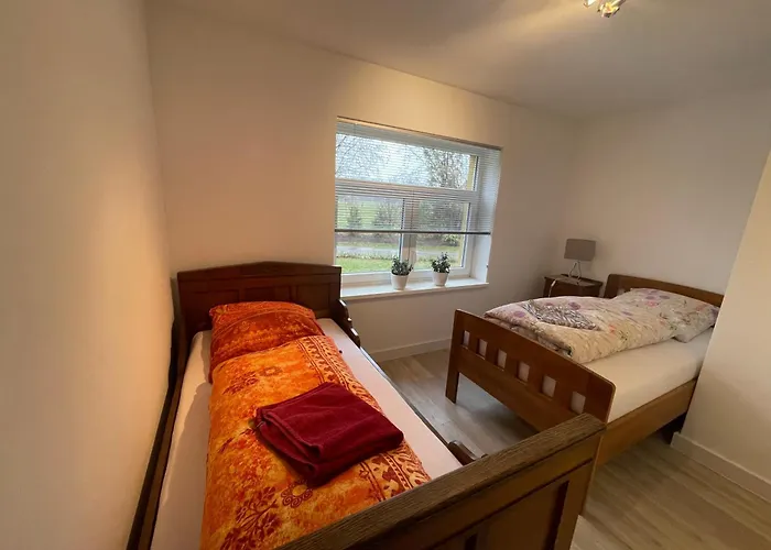 2 Schlafzimmer 4 Einzelbetten Daire Koelkebeck